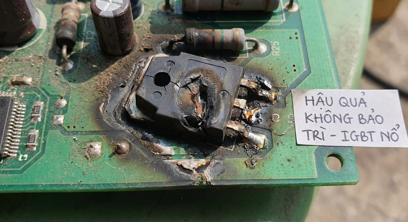 Linh kiện công suất IGBT bị cháy nổ do lỗi quá nhiệt và thiếu bảo trì định kỳ trên UPS